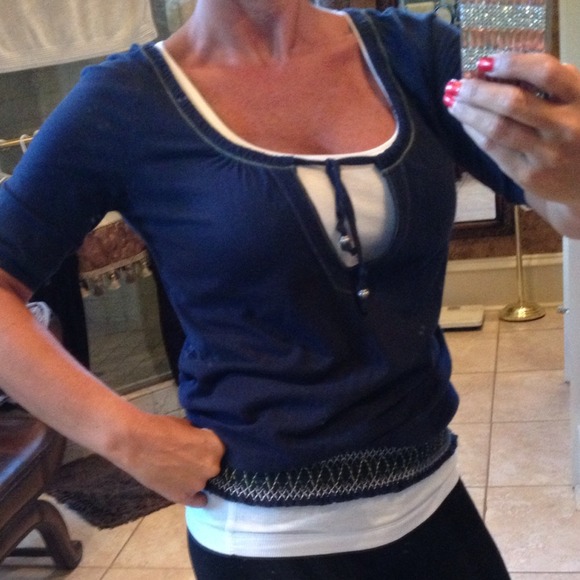 HOLLISTER TOP - Picture 2 of 3