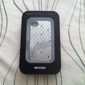 iPhone 4 Marc Jacobs case