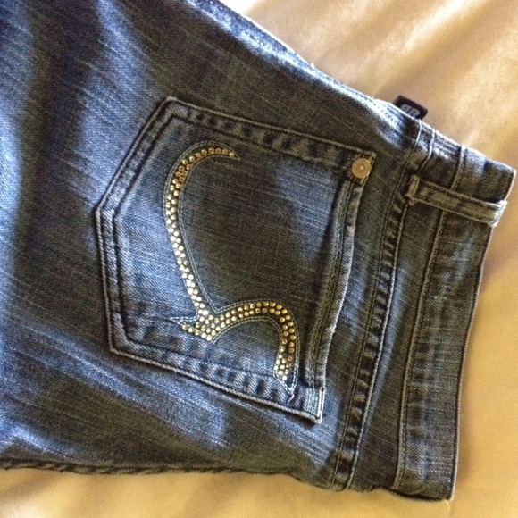 ROCK & REPUBLIC JEANS