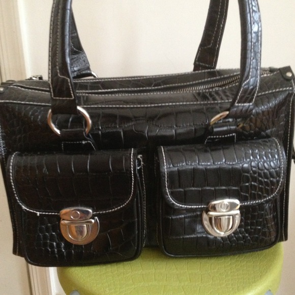 Genuine leather Allison Scott purse Brand New