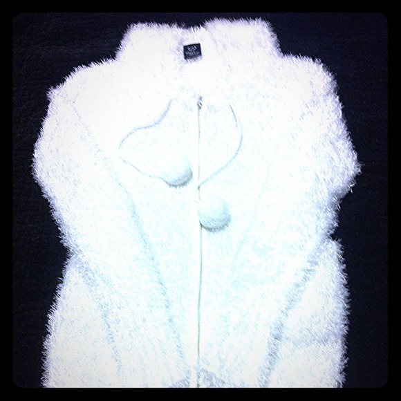 Furry White PomPom Hoodie - NWOT