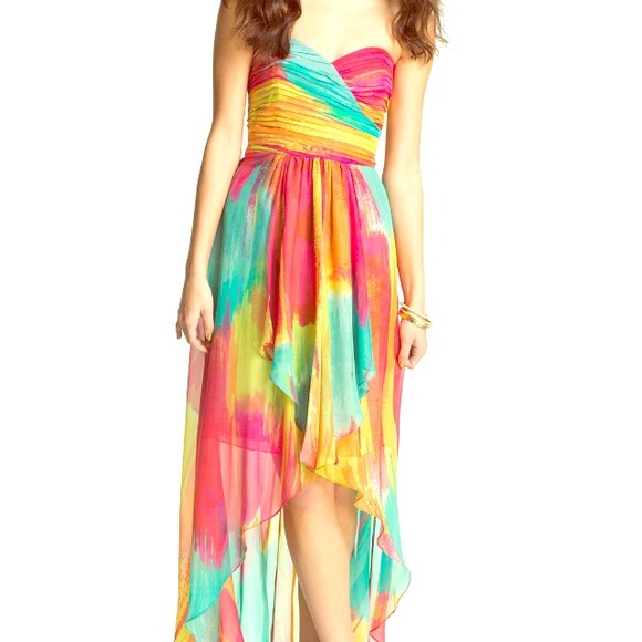 Looking for this dress!! Laundry by Shelli Segal