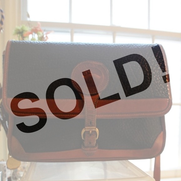 🚫SOLD🚫 Vintage Dooney & Bourke Shoulder Bag