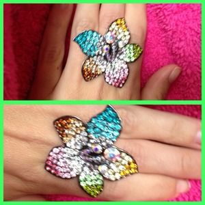 🌀Big & Flashy Flower Stretch Ring🌀