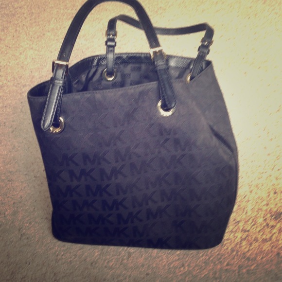 MK logo bag black