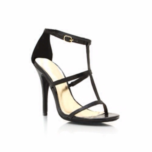 Strappy heel