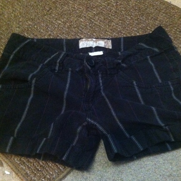 O'Neill black shorts