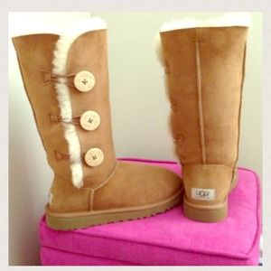 Ugg Australia Brown triple button boot