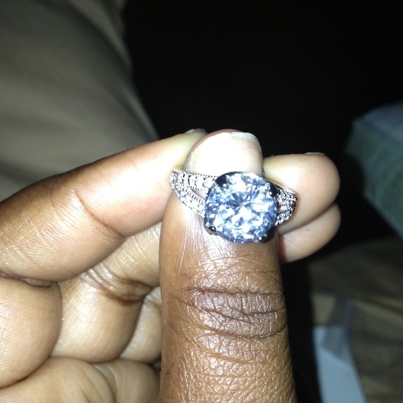 A CT PRINCESS CUT DIAMOND RING - Picture 3 of 4