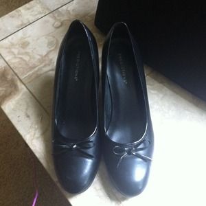 🎀Black heels w/ small bow