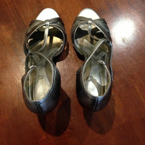 Shoes - Picture 3 of 3
