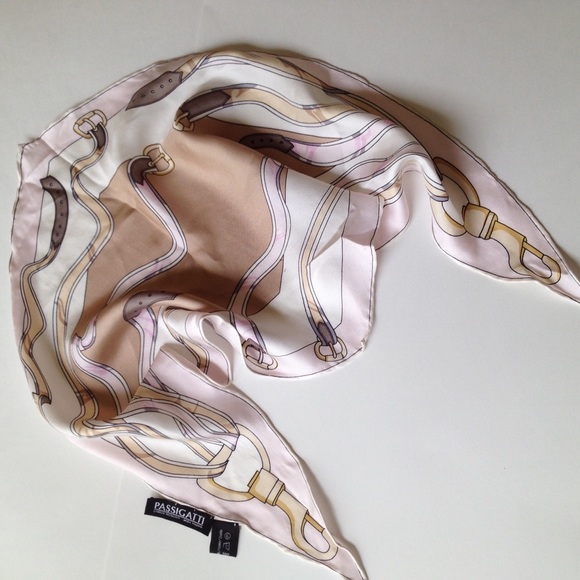 Passigatti Accessories - 🎉HP🎉💯authentic PASSIGATTI silk scarf.