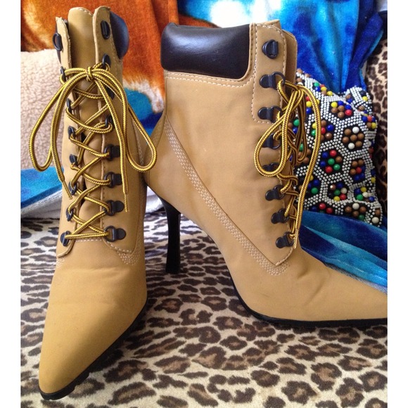 Timberland-Looking Heel Boots