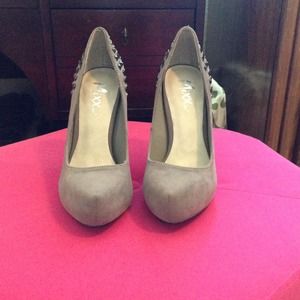 grey back studded pumps. size 6.