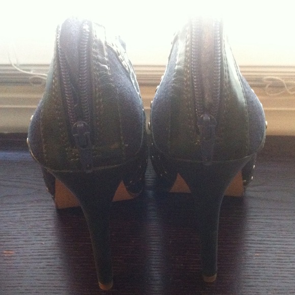 REDUCED!! NWOT Studded Heel Booties! 8.5 - Picture 3 of 4