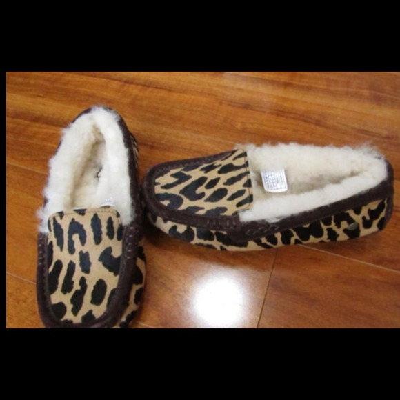 Ugg Printed And Nars Blush Bundle