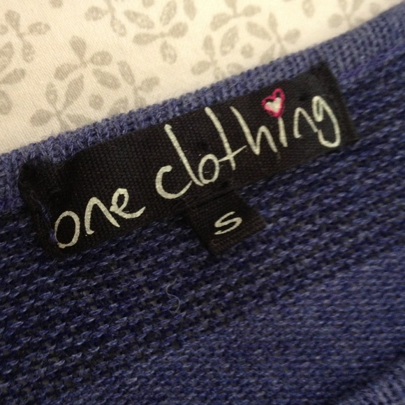 Cap sleeve blue tonal striped sweater - Picture 2 of 3