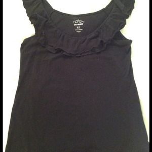 Light weight ruffle tank