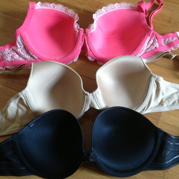 Bras - Picture 2 of 4