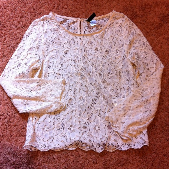 Sold !!! Lace top so cute <3 new!!!!!