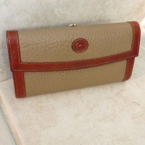 Vintage Dooney & BourkeFull Size Wallet
