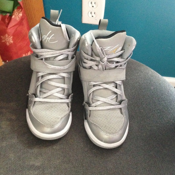 On sale today only $30 Kids Silver and gray - Picture 2 of 2