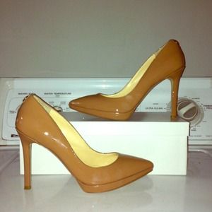 Ivanka Trump "Margo" Pumps