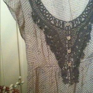 Adorable dress/top 🌷