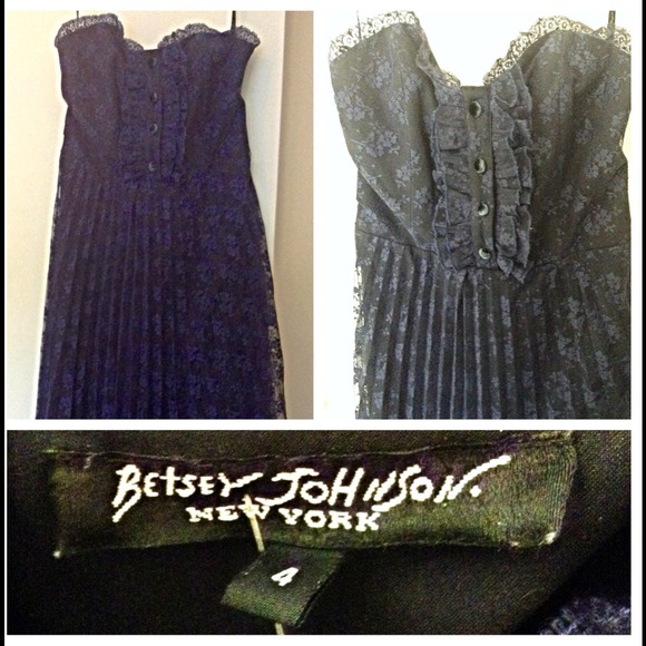 💥SOLD!!💥 Betsey Johnson strapless dress
