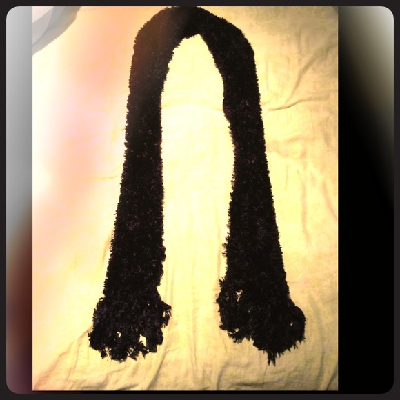 ✂REDUCED✂ Black Super Soft Scarf