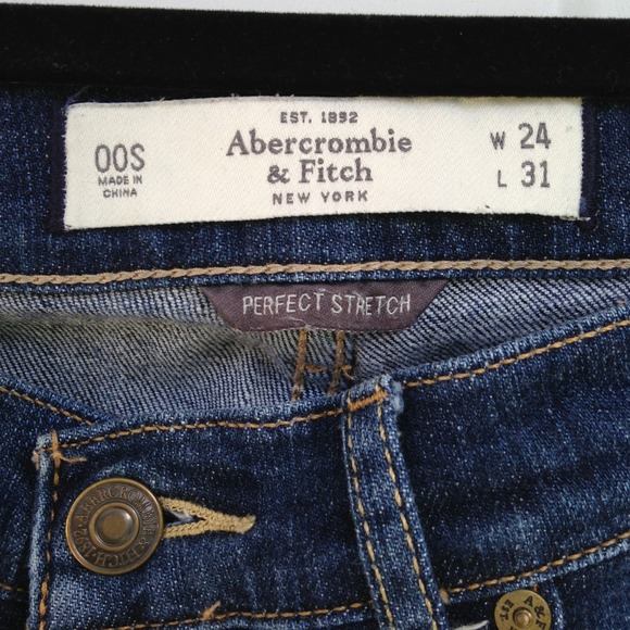 Like New Abercrombie & Fitch Perfect Stretch Jeans - Picture 2 of 4