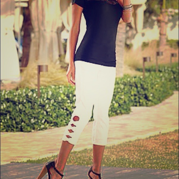 Venus White Skinny Capri Jeans