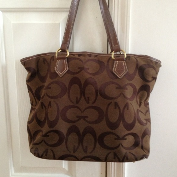 Large tote
