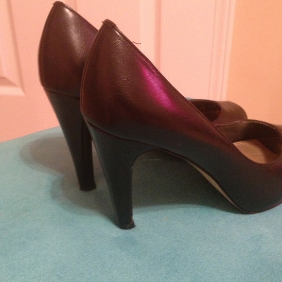Anne Klein Heels - Picture 3 of 3