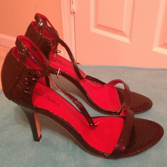 Evening Heels - Picture 2 of 3