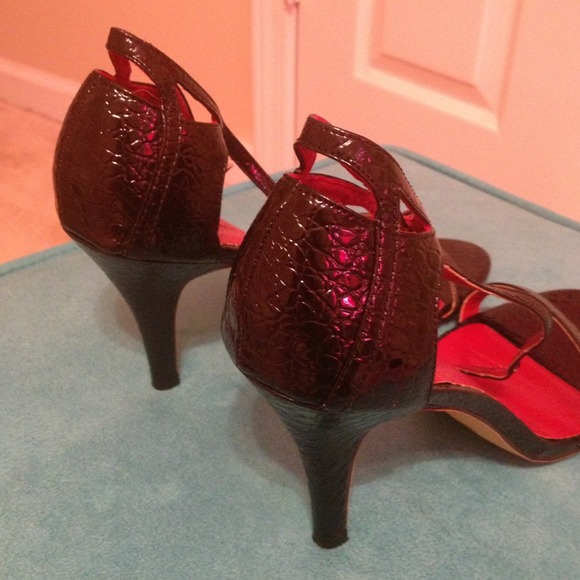 Evening Heels - Picture 3 of 3