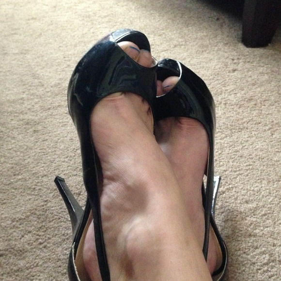 Guess heals - Picture 2 of 4