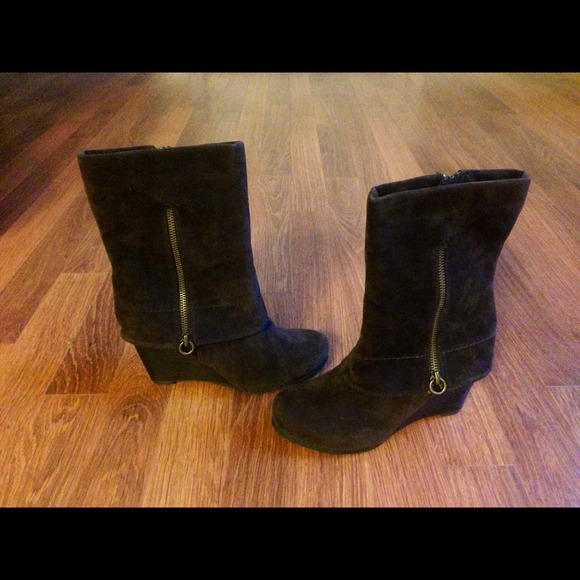 💟KEEPING!💟 Suede Fold-Over Zip Boots - Picture 2 of 4