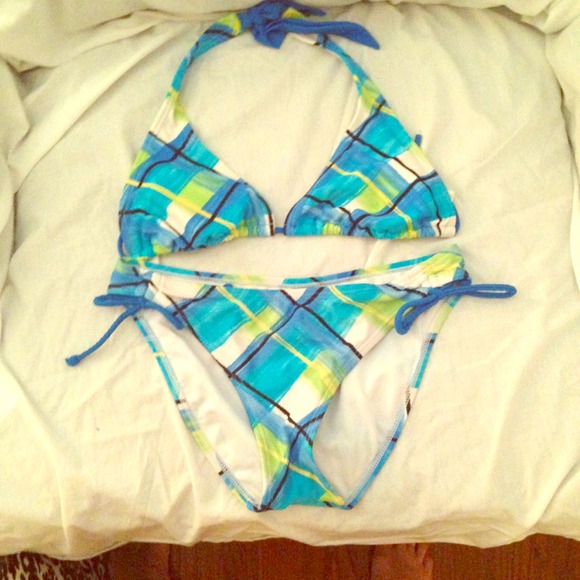 Super cute bathing suit!