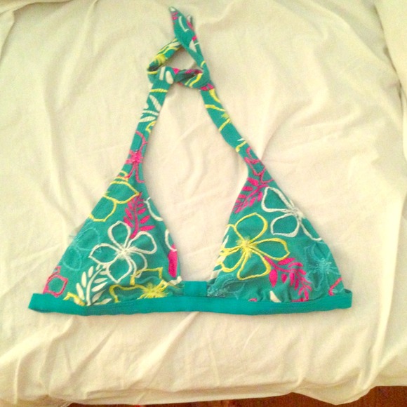 Super cute bathing suit top!