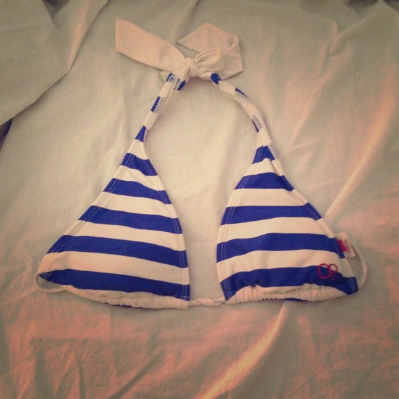 Very cute bathing suit top!