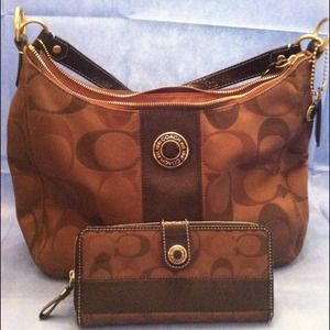 EUC AUTHENTIC COACH HANDBAG & WALLET
