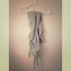BNWT Gray Ruffle Scarf
