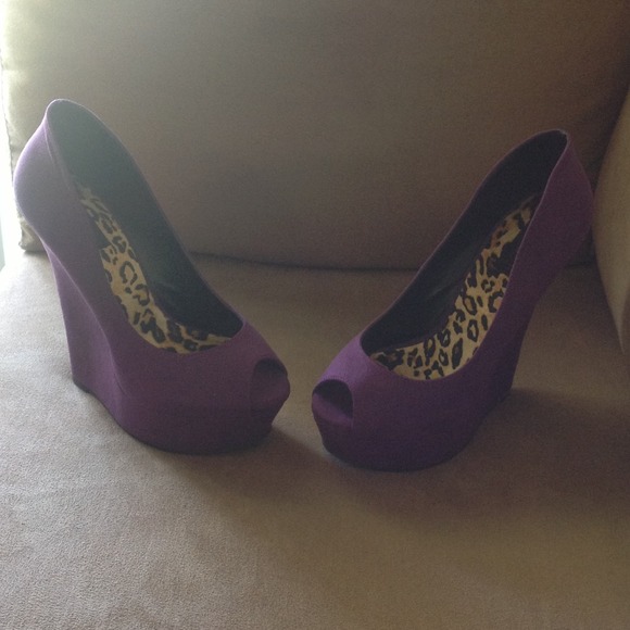 Sold in bundle!!!!. Fierce purple wedges!!!