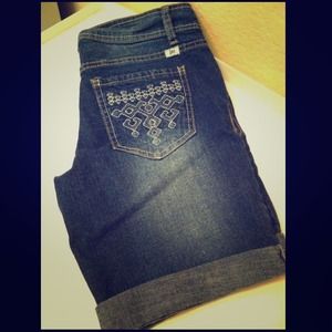 L.e.i. Juniors Jean Shorts