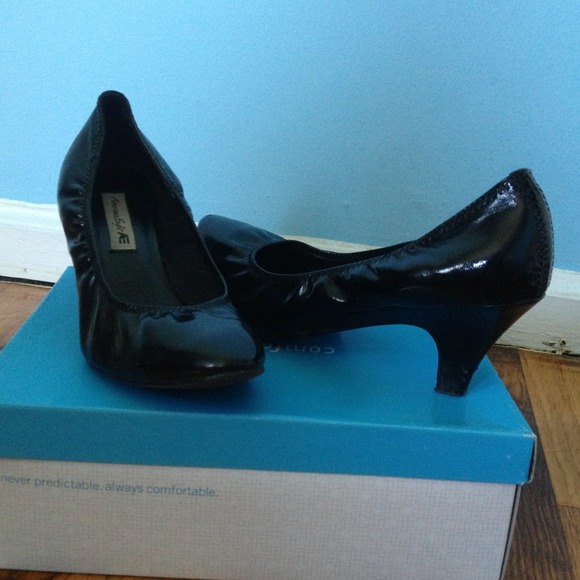 Black Pointed Kitten Heels