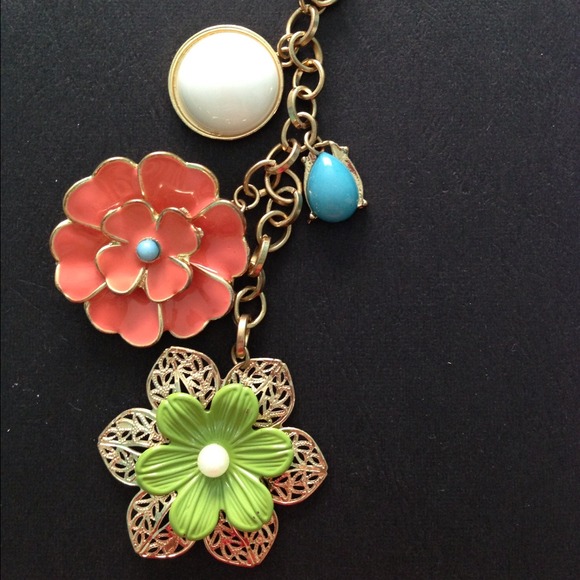 Necklace - Picture 2 of 2