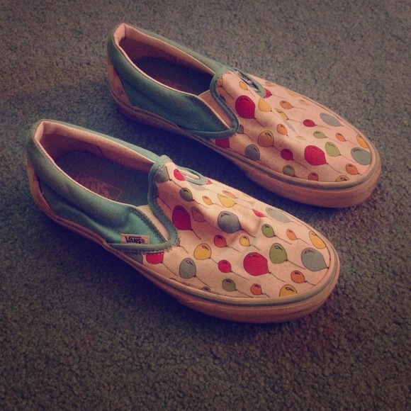 Vans Shoes - 🎈Limited Edition Vans with Balloon pattern!🎈
