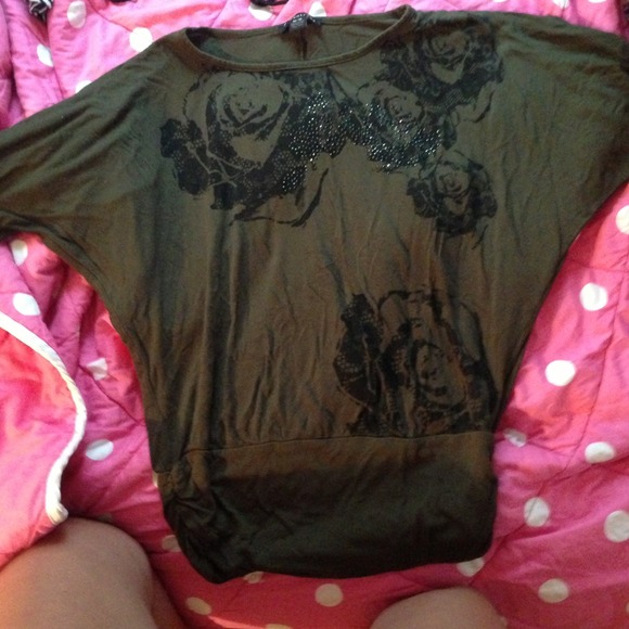 Great raglan dress shirt with roses