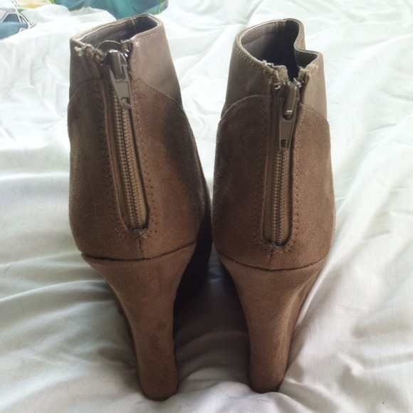 Wedges - Picture 3 of 3